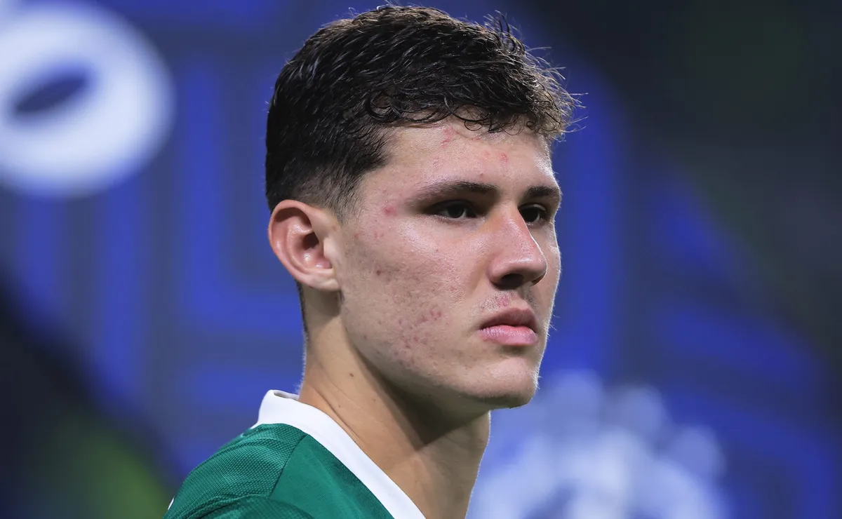 Benedetti, do Palmeiras, é elogiado por Lucas Andrade: “É um espetáculo, talvez o jogador completo”