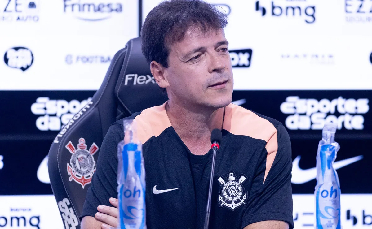 Diniz expõe plano para o ataque e Corinthians deve ir ao mercado para contratar novo camisa 11