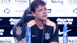 Fernando Diniz em sua apresentação no Timão - Foto: Rodrigo Coca. Agência Corinthians