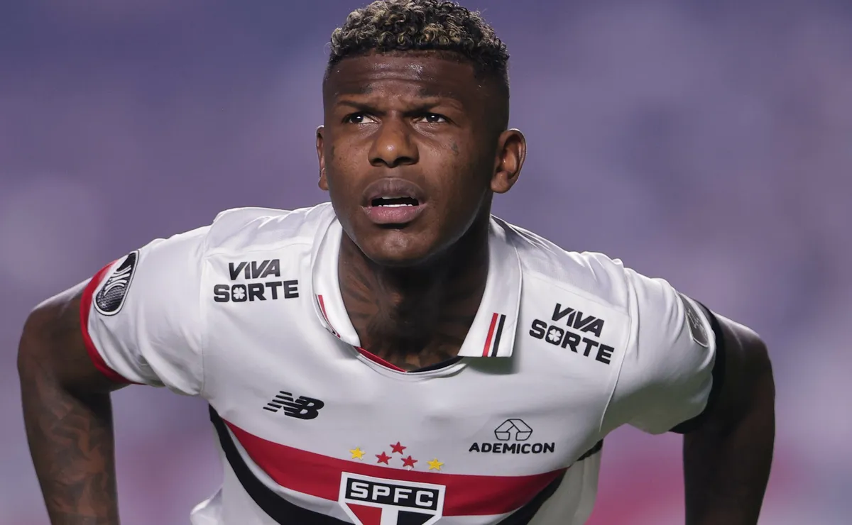 Igor Vinicius mexe os pauzinhos e indica contratação de Arboleda ao Santos, diz jornalista