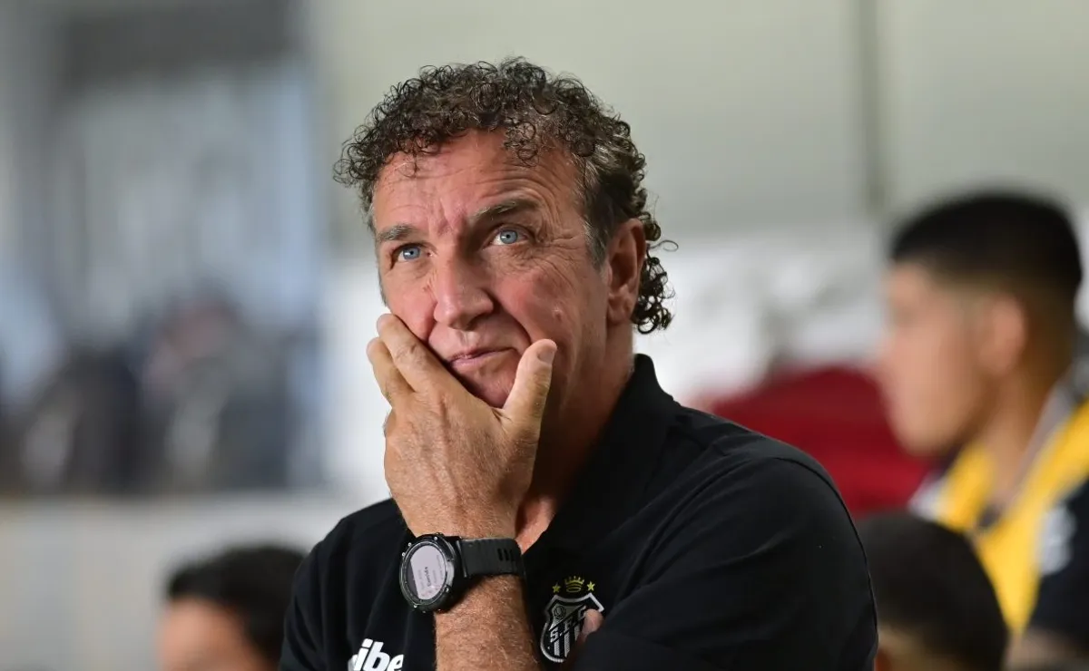 Santos detém aproveitamento ruim em estreias de Copa Sul-Americana e Cuca mira título inédito