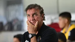 Cuca durante partida no Brasileirão