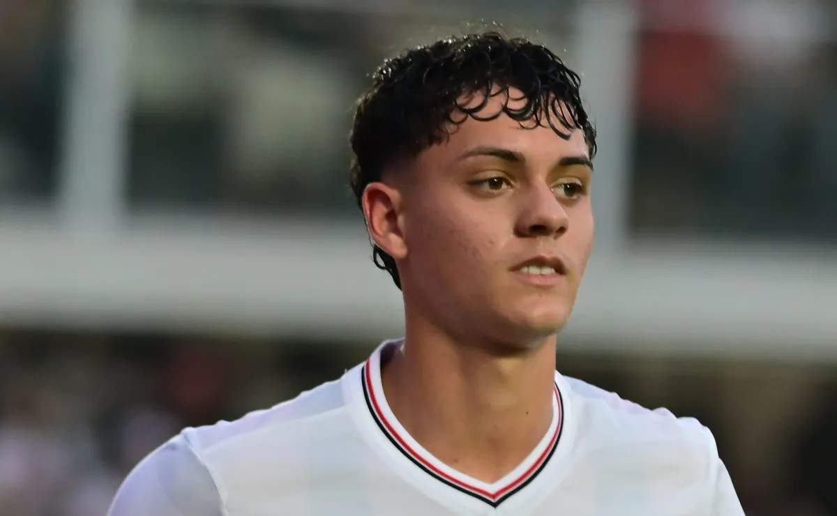 Lucca toma decisão sobre futuro e quer permanecer no São Paulo; Borussia Dortmund não fez oferta