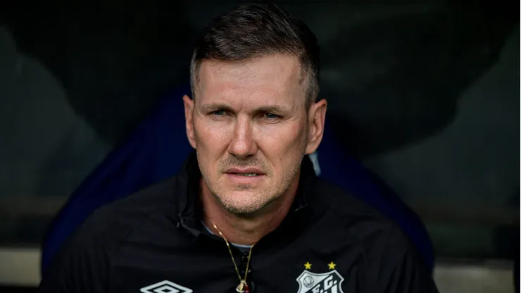 Paulo Turra terminou a campanha melcancólica do Santos na Sul-Americana em 2023