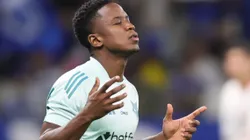 Sinisterra ainda preocupa a Raposa, mas teve avanço significativo - Foto: Gilson Lobo/AGIF