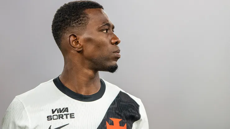 Carlos Cuesta foi titular na estreia da Sul-Americana - Foto: Thiago Ribeiro/AGIF