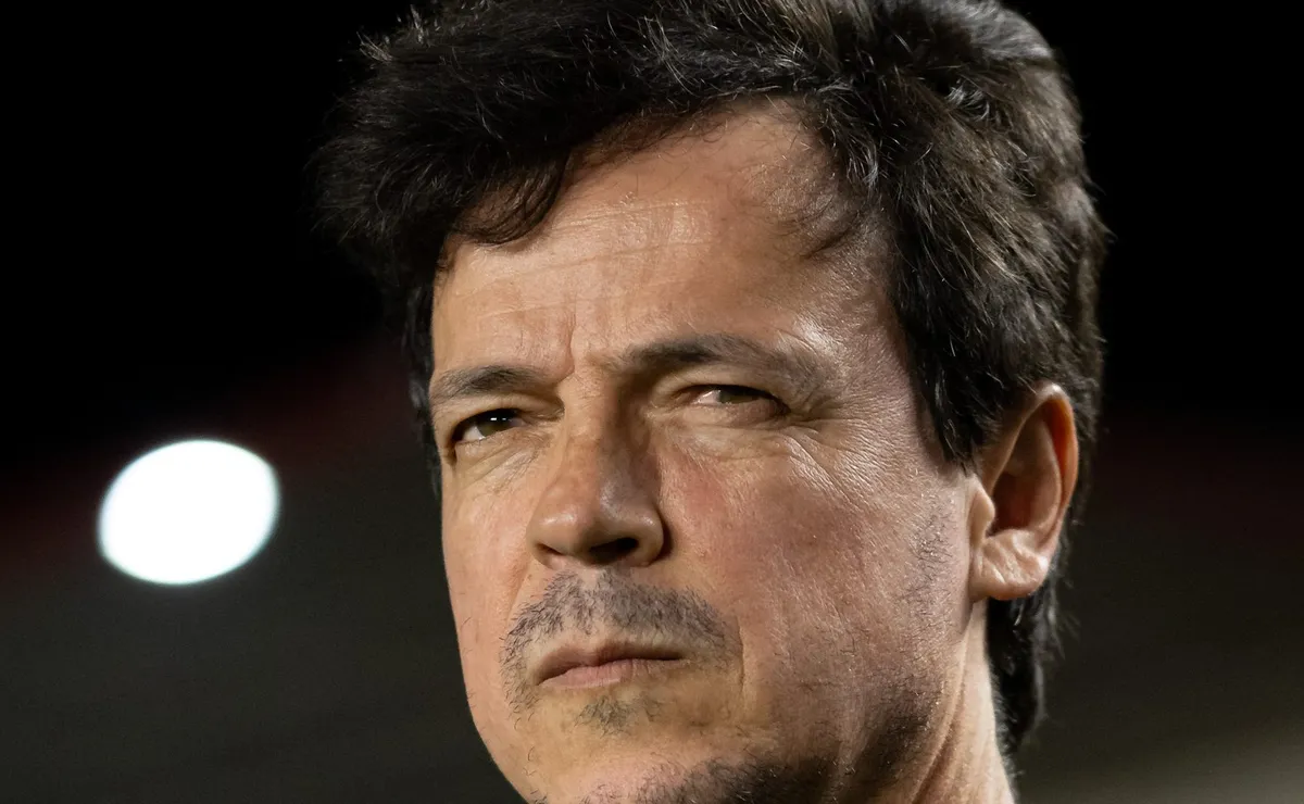 Fernando Diniz aparece no BID e já pode estrear pelo Corinthians na Copa Libertadores