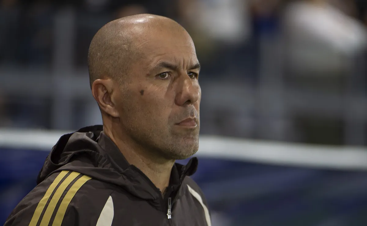 Leonardo Jardim sofre com críticas da Nação por 1º tempo de Cusco x Flamengo na Libertadores