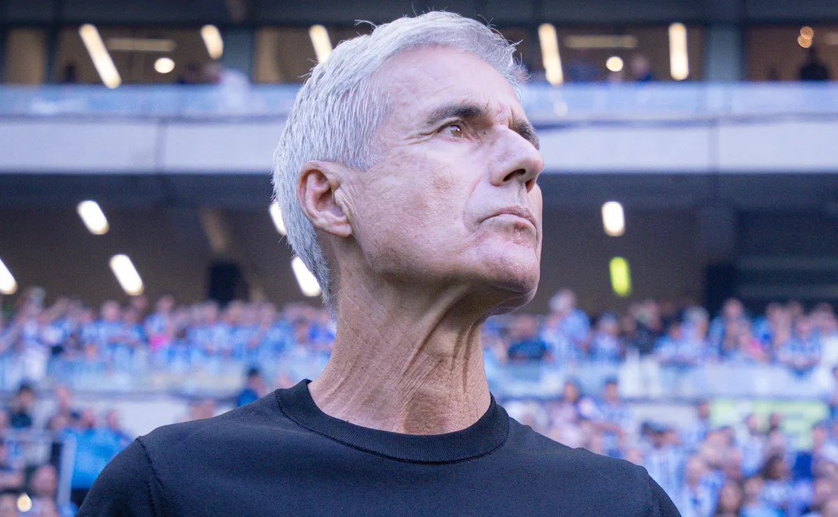 Gol no início do segundo tempo derruba estratégia de Luís Castro e complica o Grêmio no Uruguai