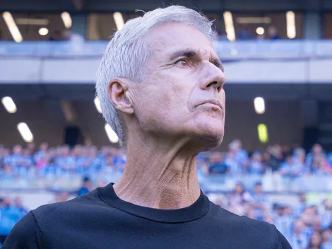 Gol cedo derruba estratégia de Luís Castro no Uruguai