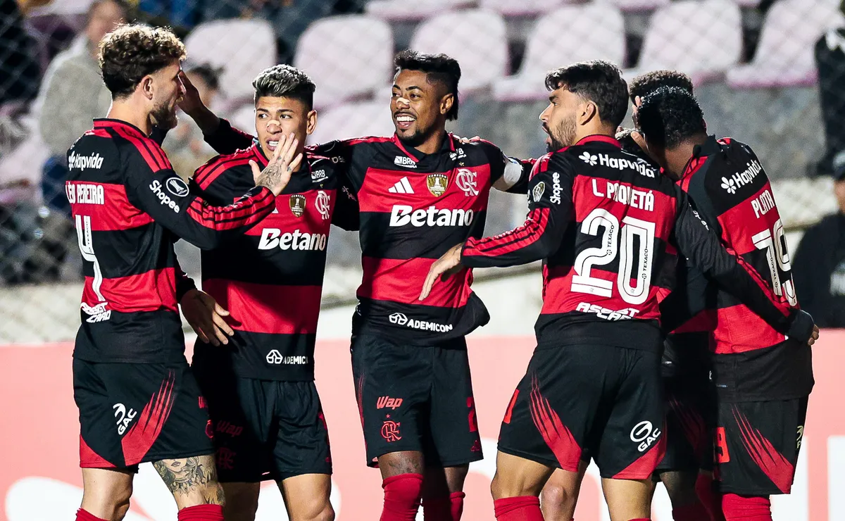 Com gols de Bruno Henrique e Arrascaeta, Flamengo leva a melhor e vence o Cusco na Libertadores