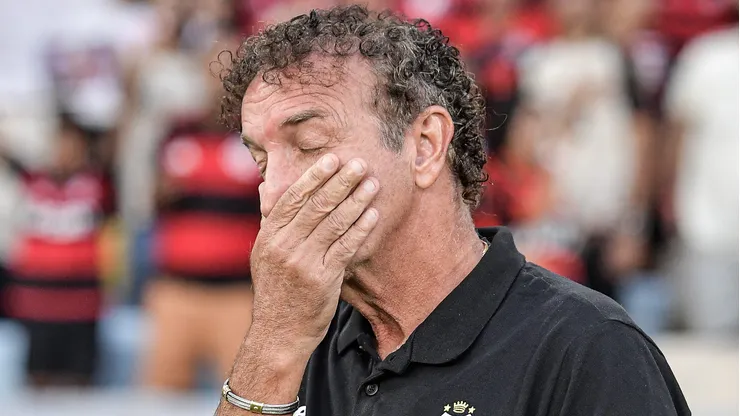 Cuca reclama da atuação do Santos em derrota na Sul-Americana