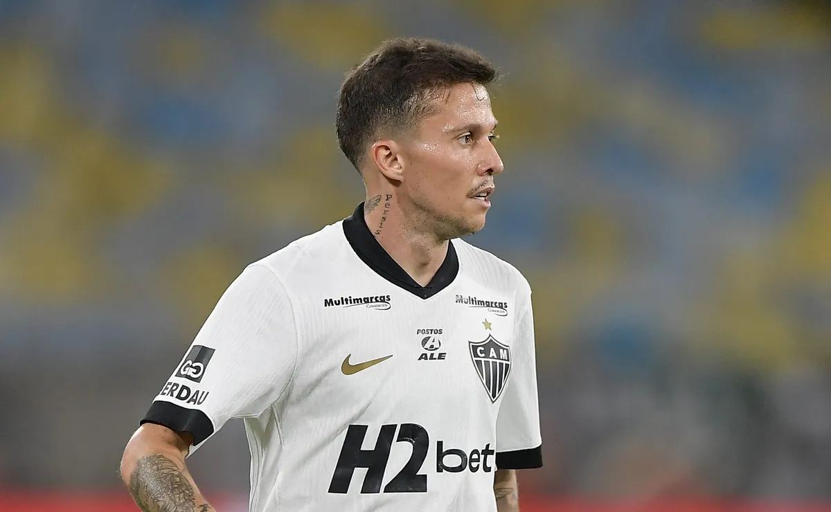 Bernard aponta falta de entrosamento como motivo da derrota do Atlético-MG: “Têm muitas mudanças”