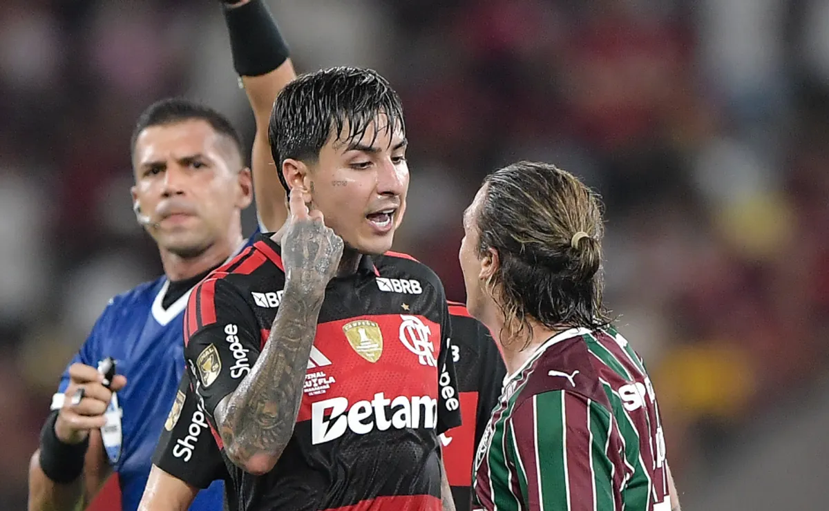 Pulgar perde prestígio no Flamengo e terá que reconquistar seu espaço após lesão