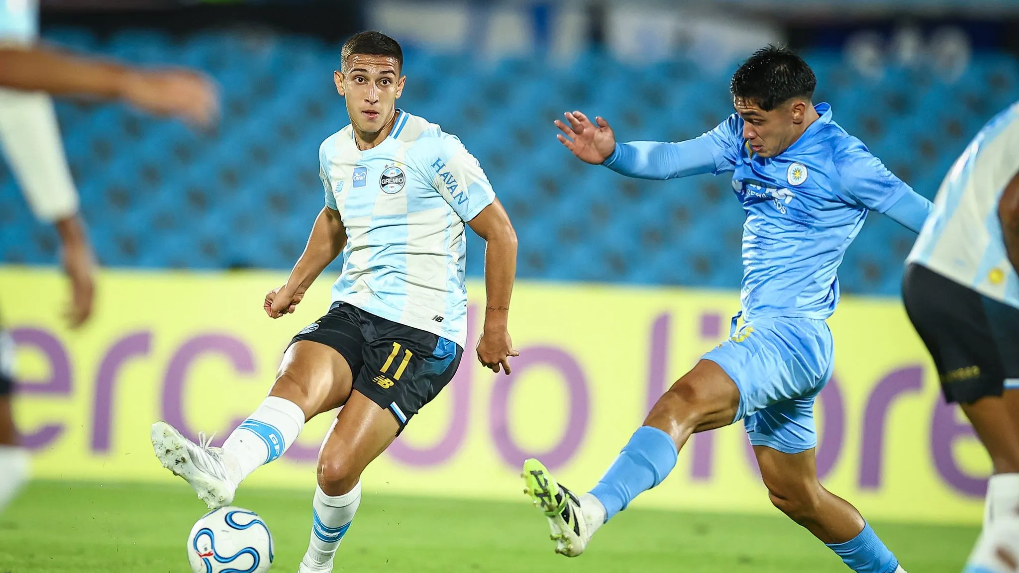 Monsalve começou no banco na estreia da Sul-Americana – Foto: Lucas Uebel / Grêmio FBPA