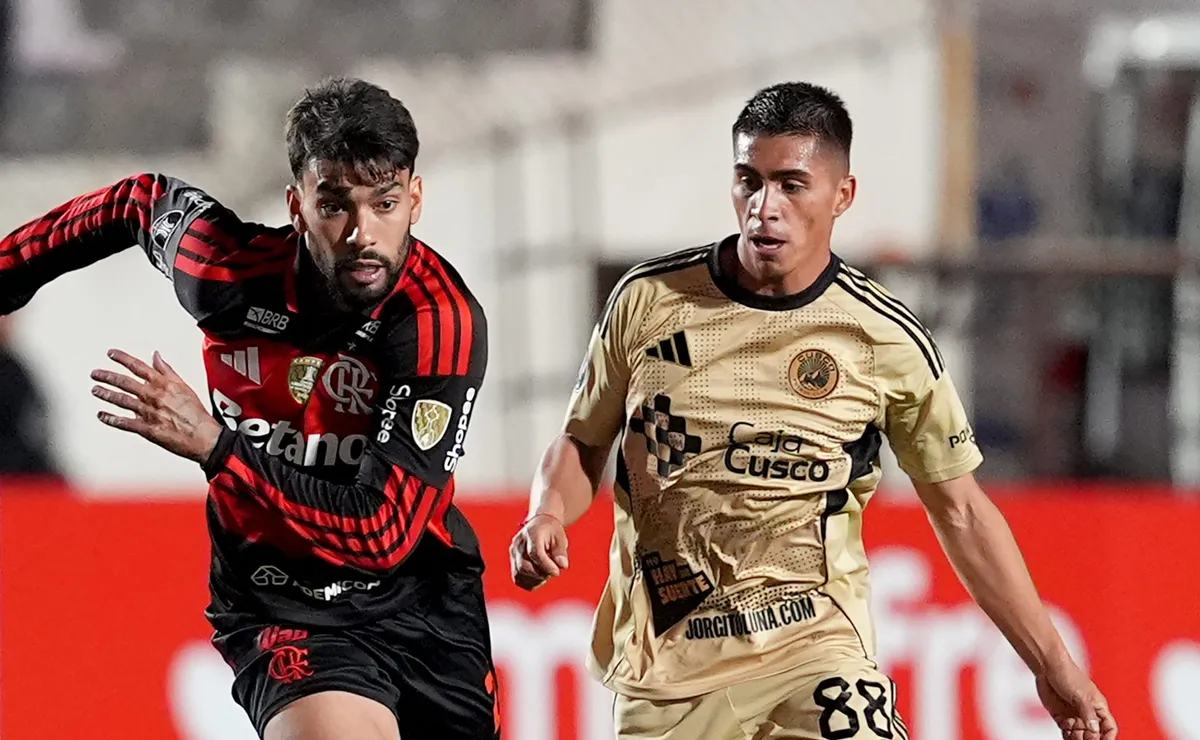 Jogadores do Cusco se revoltam contra arbitragem no jogo diante do Flamengo e clube peruano pode protestar na Conmebol