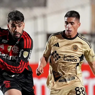 Jogadores do Cusco se revoltam contra arbitragem no jogo diante do Fla