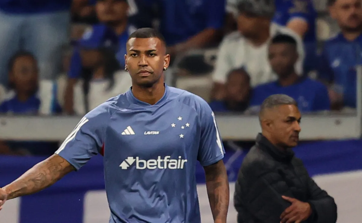 Walace está disposto a pedir desculpas para elenco do Cruzeiro após polêmica