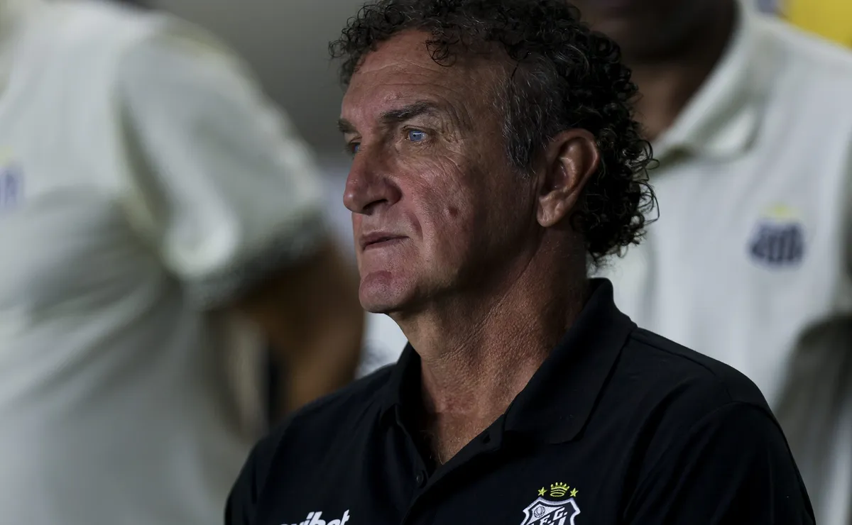 Cuca lamenta derrota na Sul-Americana e projeta voltas de Neymar e Gabigol: “São jogadores muito importantes”