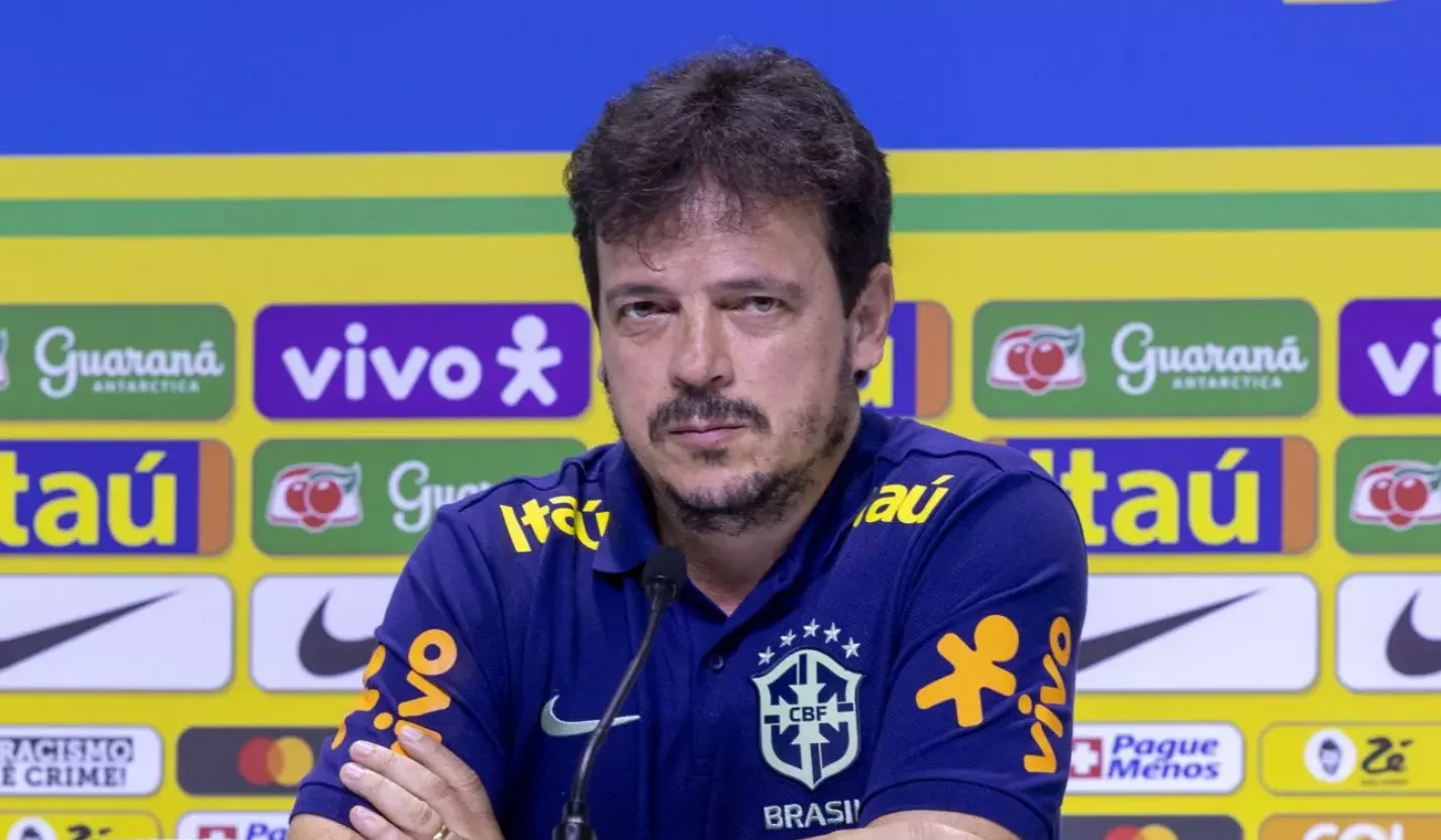 Fernando Diniz teve rápida passagem pela seleção brasileira em 2023 – Foto: Vitor Silva/CBF