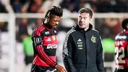 Elenco do Flamengo na Libertadores sofre com atrasos para retornar ao Brasil