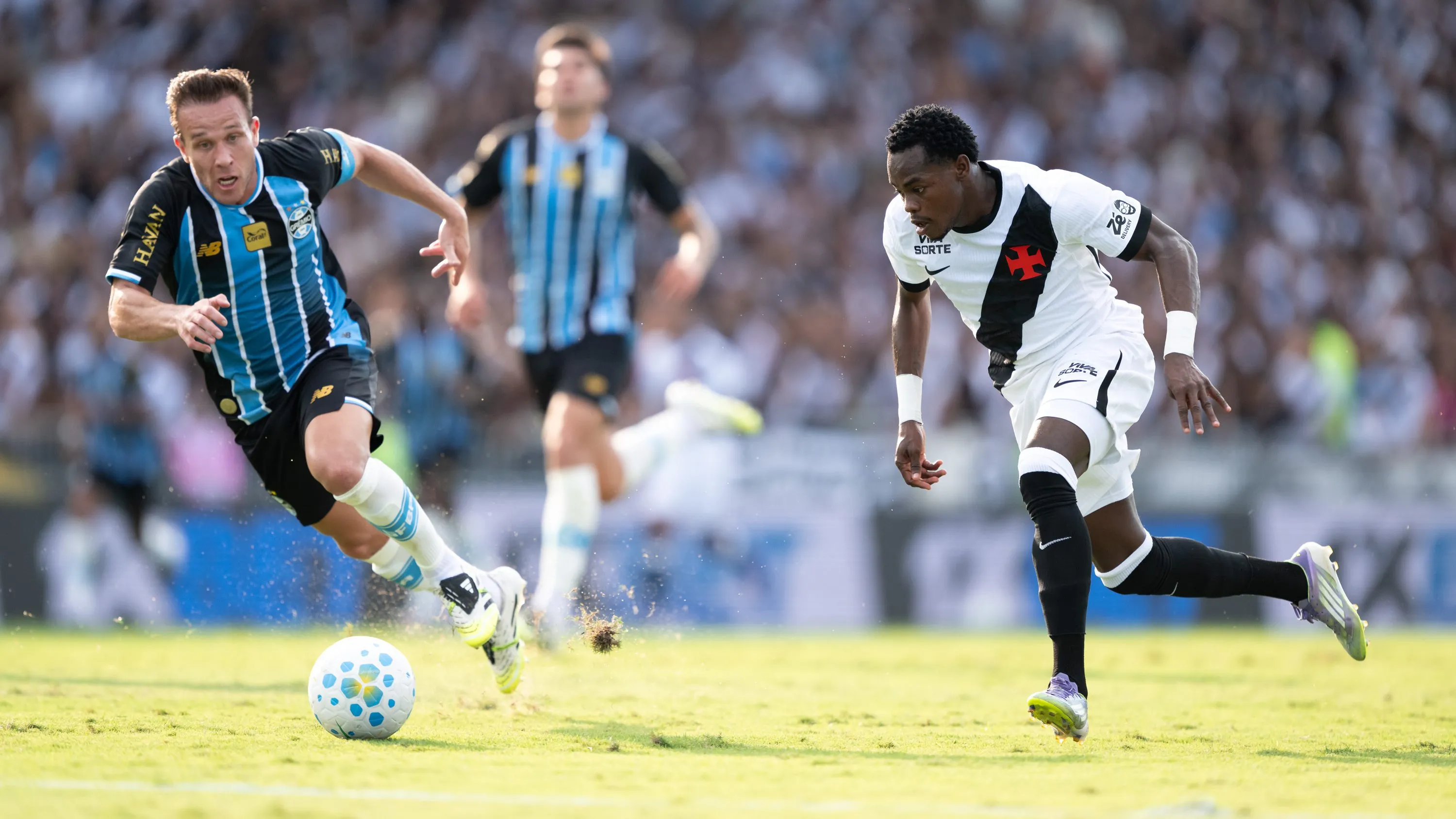 Arthur em ação pelo Imortal – Foto: Jorge Rodrigues/AGIF