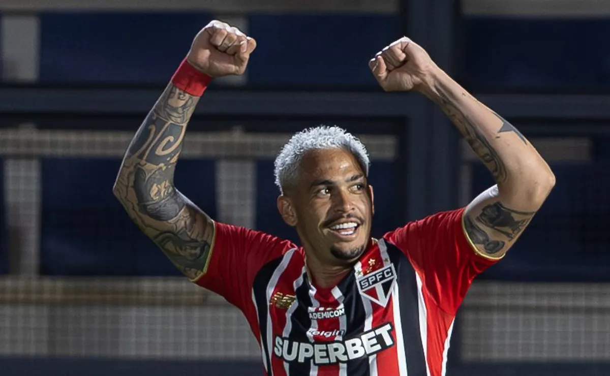 Com saída de Arboleda, Luciano está próximo de se tornar o atleta mais longevo do São Paulo