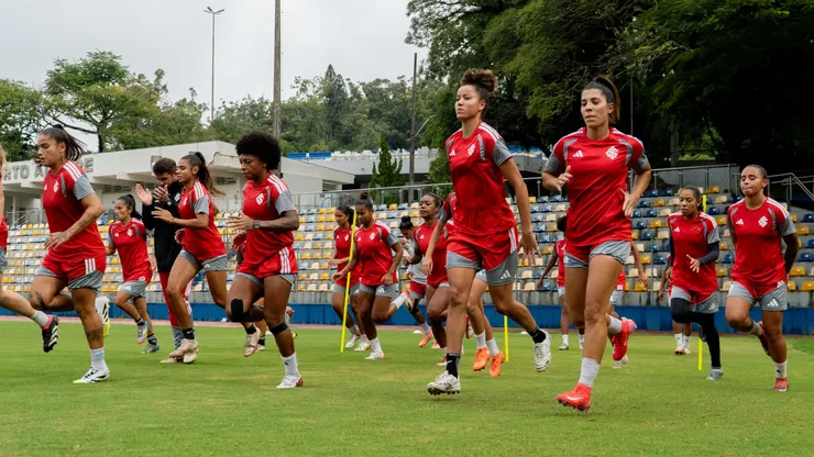 Equipe feminina do Inter em treinamento - Foto: Foto: Lara Vantzen/Sport Club Internacional