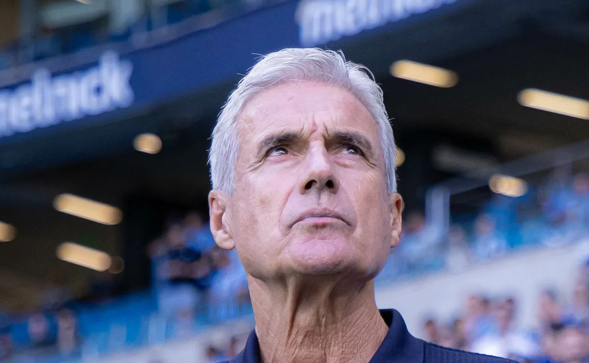 Luís Castro ganha respaldo no Grêmio e deve ser mantido mesmo se perder para o Internacional