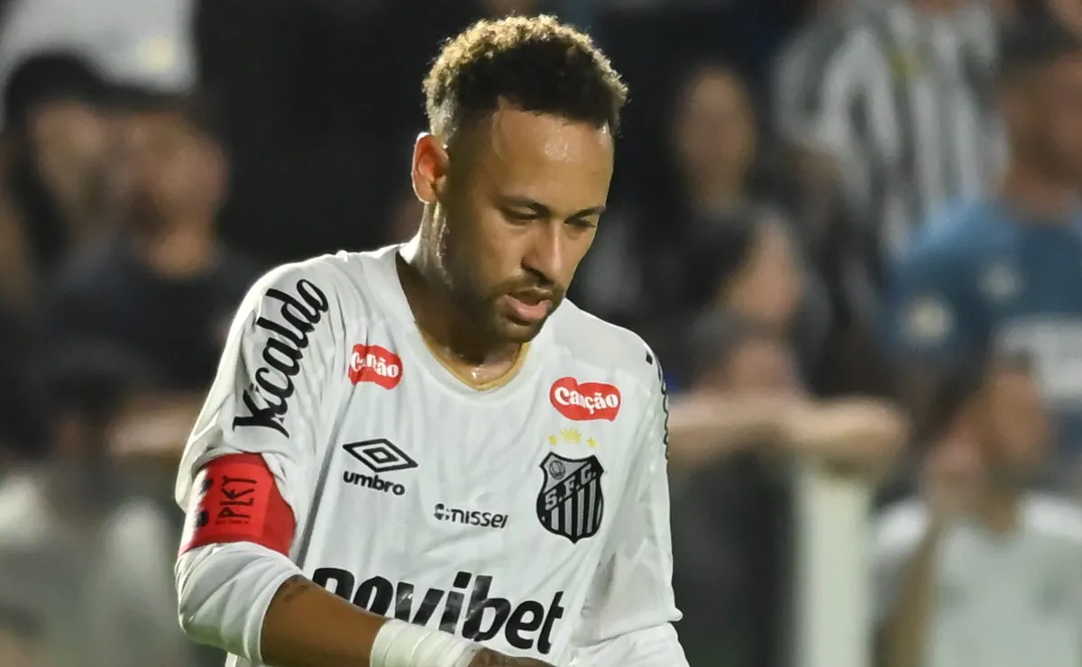 Neymar se explica sobre declaração polêmica e afirma não ter tido a intenção de ofender mulheres