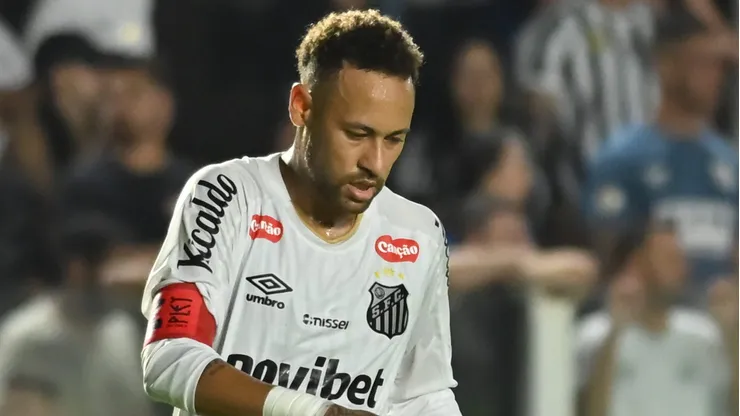 Neymar Jr jogador do Santos durante partida contra o Internacional no estadio Vila Belmiro pelo campeonato Brasileiro A 2026. Foto: Jota Erre/AGIF