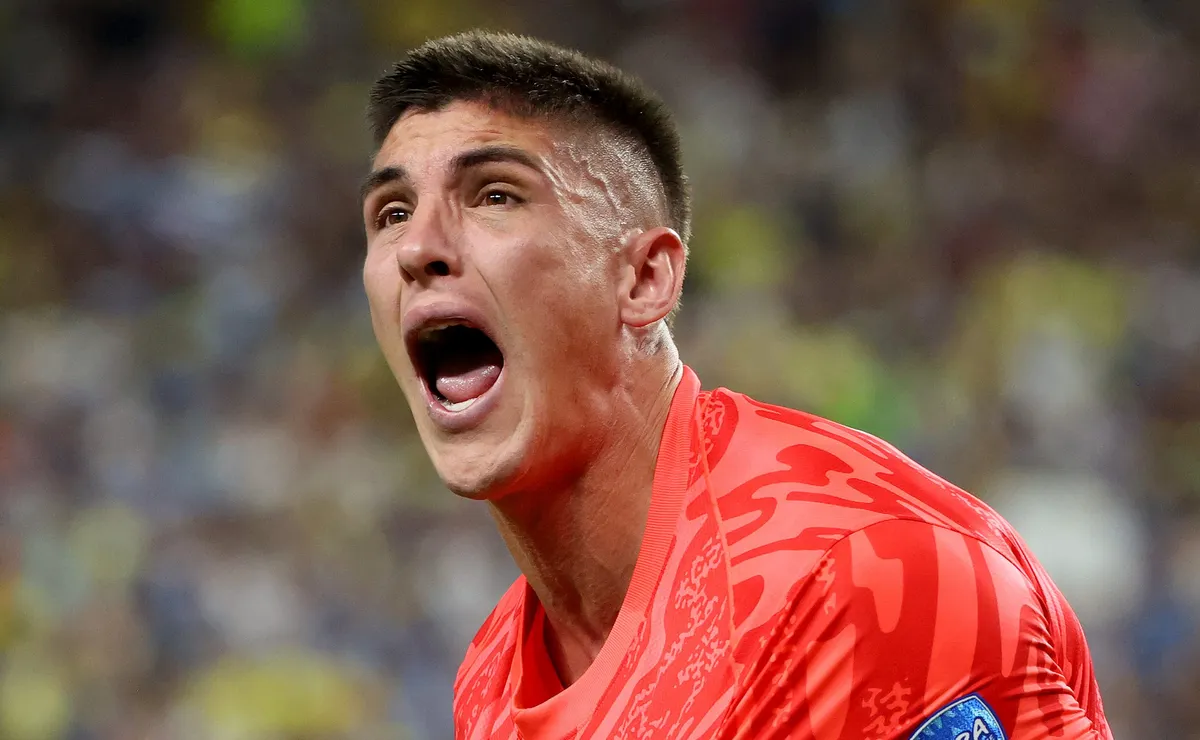 Rochet fica a um passo de renovar com Inter e pode garantir permanência ainda em 2026