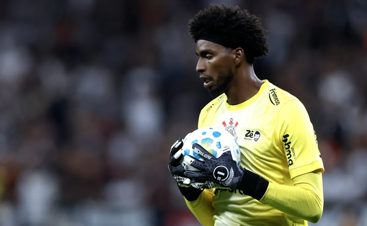 Corinthians x Santa Fe: onde assistir ao vivo, horário e escalações do jogo de hoje