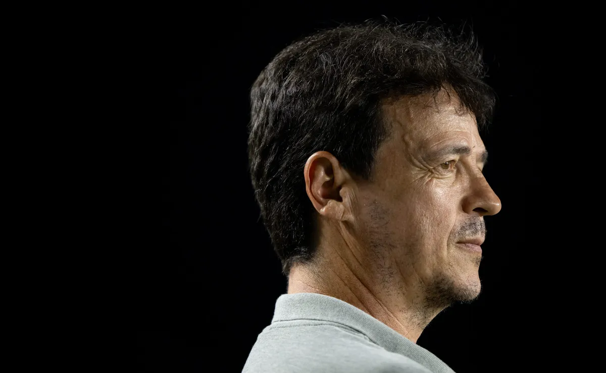 Fernando Diniz vence primeira pelo Corinthians em jogo marcado por oportunismo e troca de passes