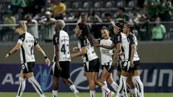 Corinthians perde do Kansas e está fora da final - Foto: Marco Miatelo/AGIF