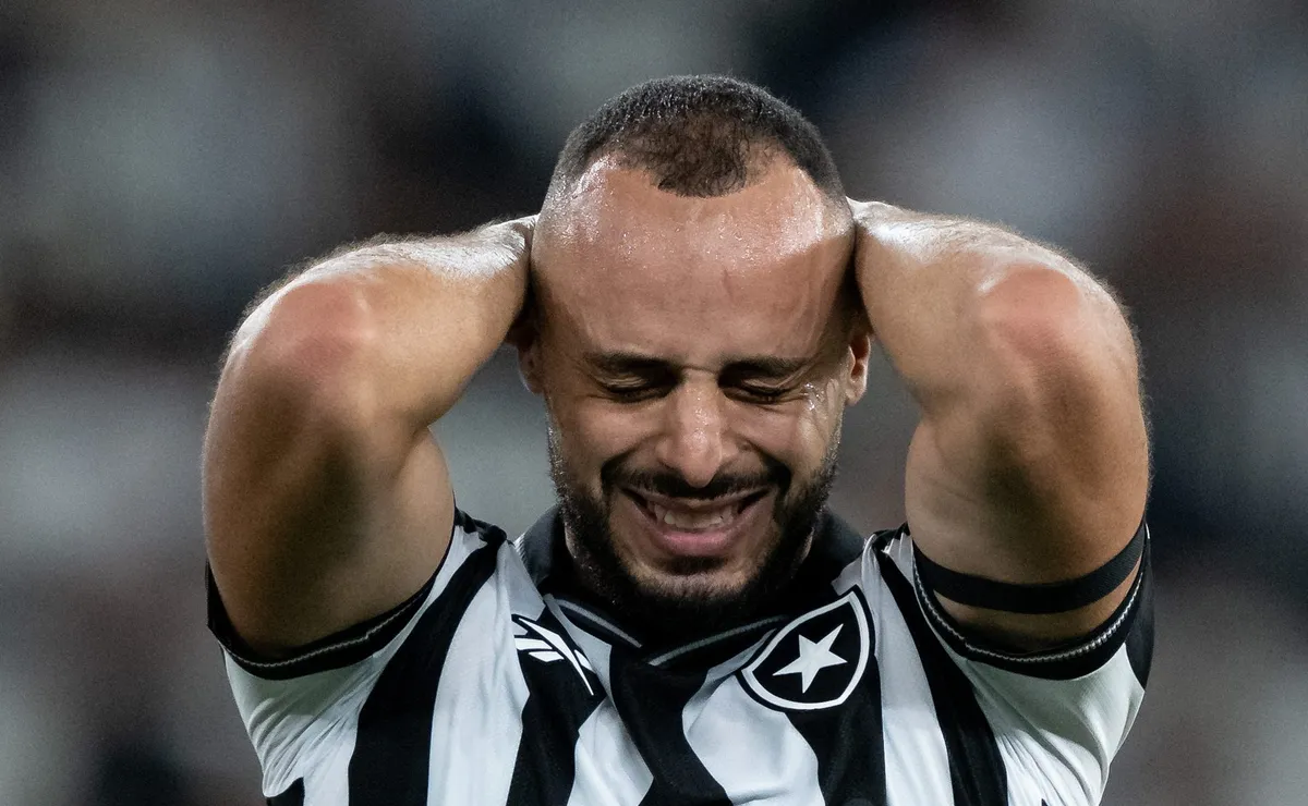 Botafogo defende tabu diante do Coritiba e Seabra mira repetir jogos contra Corinthians e Cruzeiro