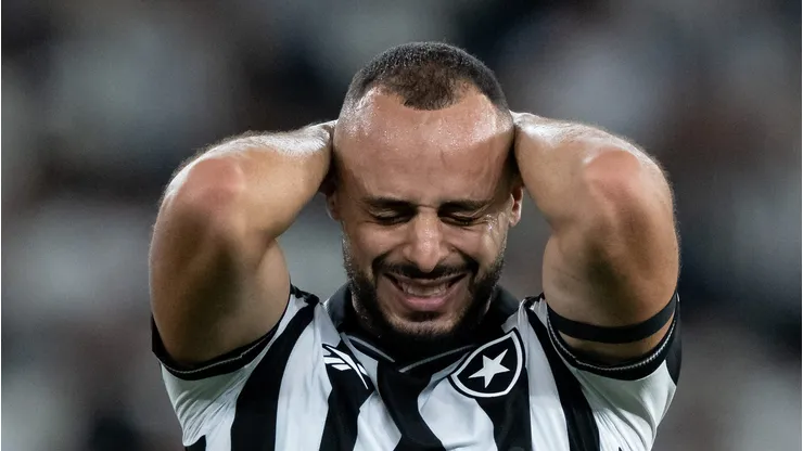 Arthur Cabral durante o jogo de ontem (9)