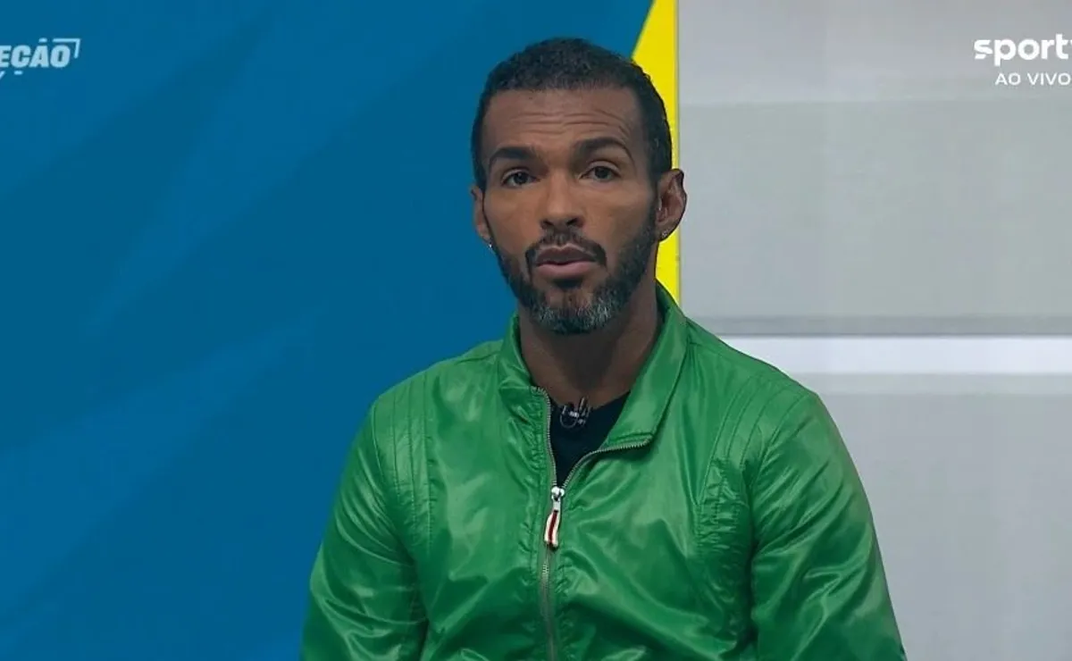 Richarlyson faz elogios a Fagner após vitória do Cruzeiro no Equador: “Foi absurda a partida dele”