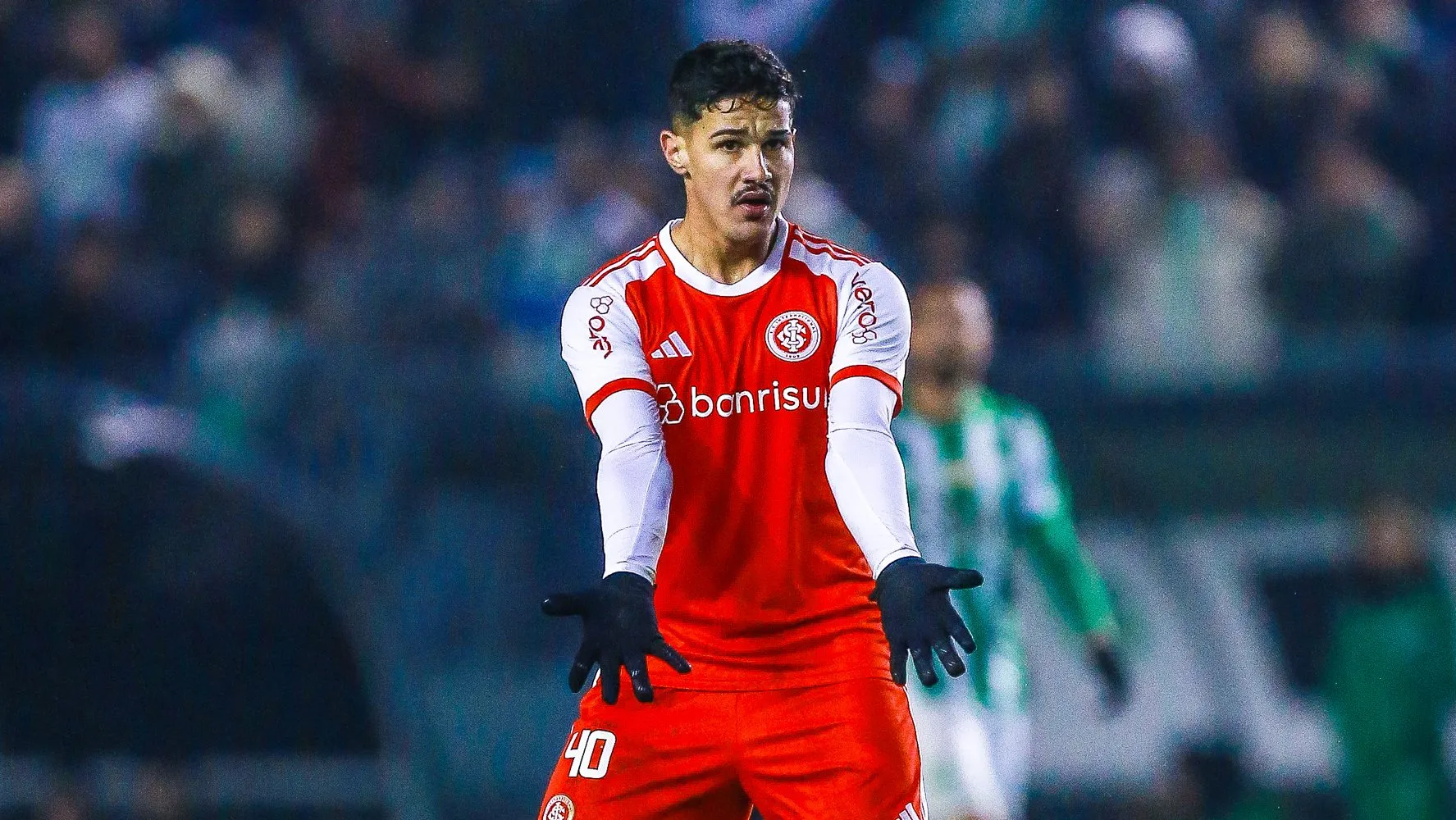 Rômulo passou pelo Internacional anos atrás - Foto: Giancarlo Santorum/AGIF.