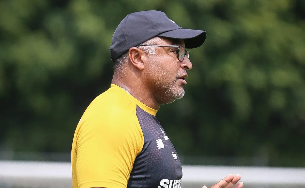 Roger Machado vive dilema com Sabino e Calleri para escalar o São Paulo no Brasileirão