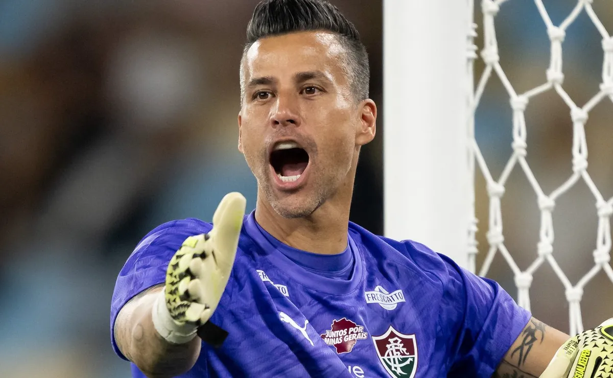 Fábio celebra recorde e analisa empate do Fluminense na Libertadores: “Mais um jogo difícil”