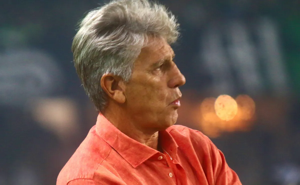 Vasco define 3 contratações e Pedrinho conversa com Renato Gaúcho para acertar prioridades