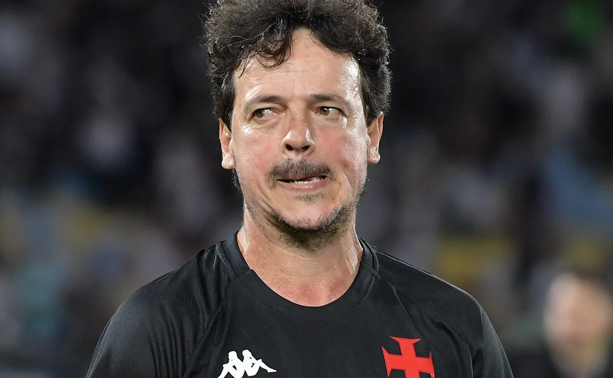 Fernando Diniz, do Corinthians, projeta duelo contra o Palmeiras em Itaquera: “Vive um momento muito bom”