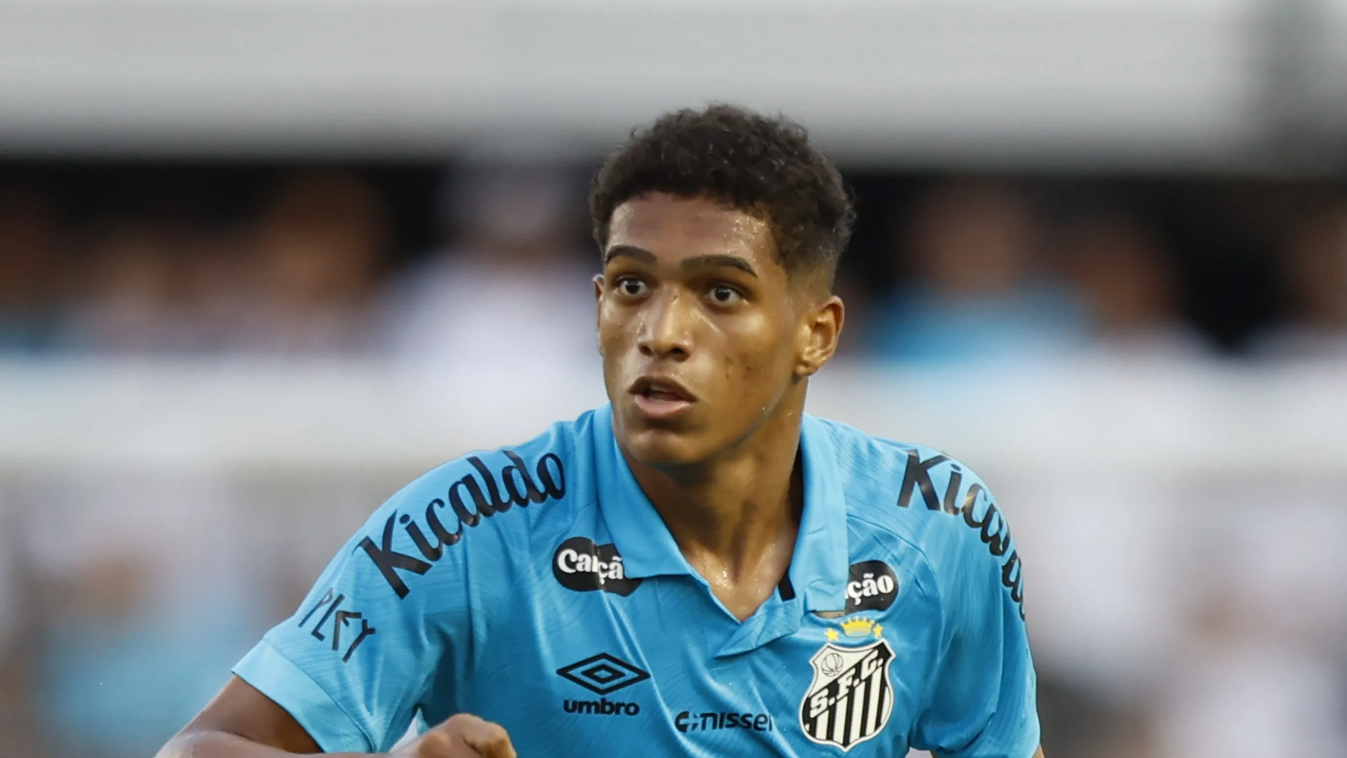 Foto: Miguel Schincariol/Getty Images – Lateral ex-Santos é avaliado em 12 milhões de euros (R$ 70 milhões) no Transfermarkt.