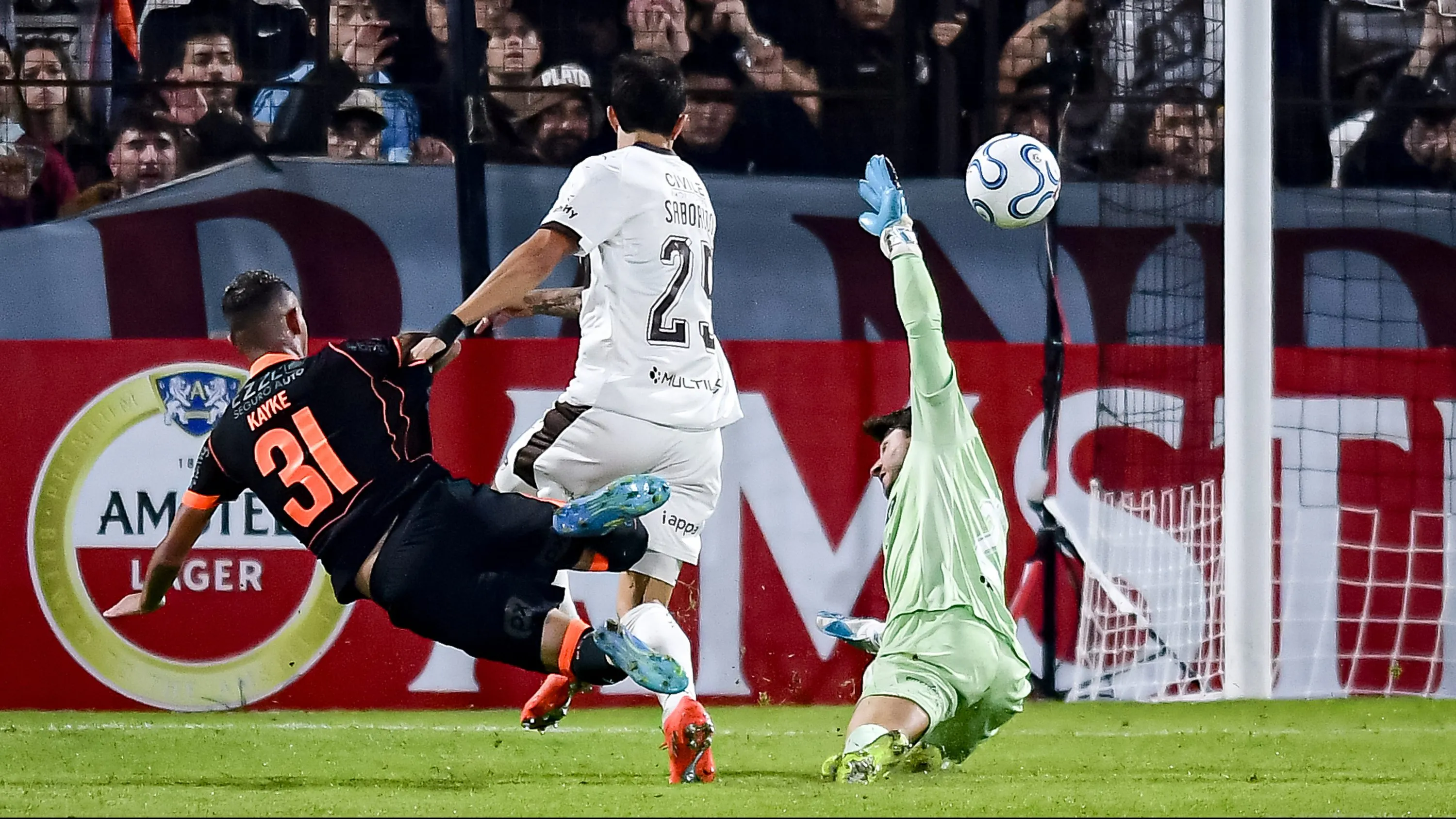 Kayke pelo Timão. (Photo by Marcelo Endelli/Getty Images)