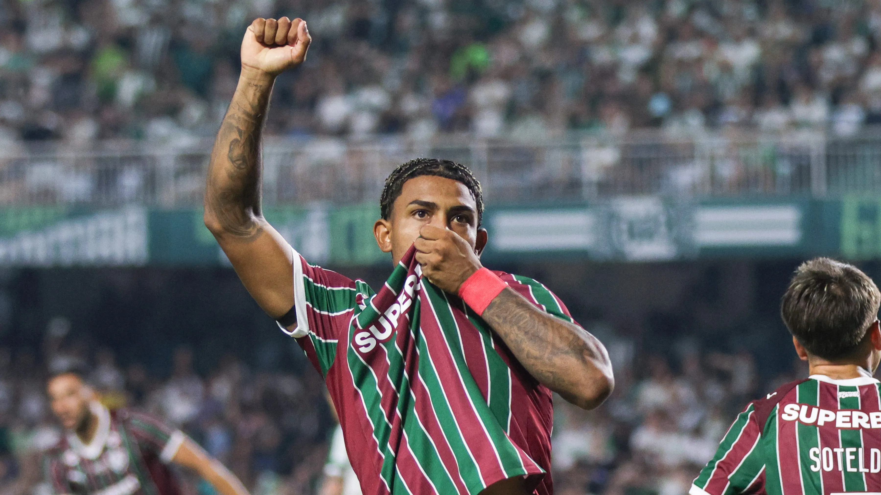 A missão de JK e de seus companheiros é melhorar a pontaria – Foto: Robson Mafra/AGIF