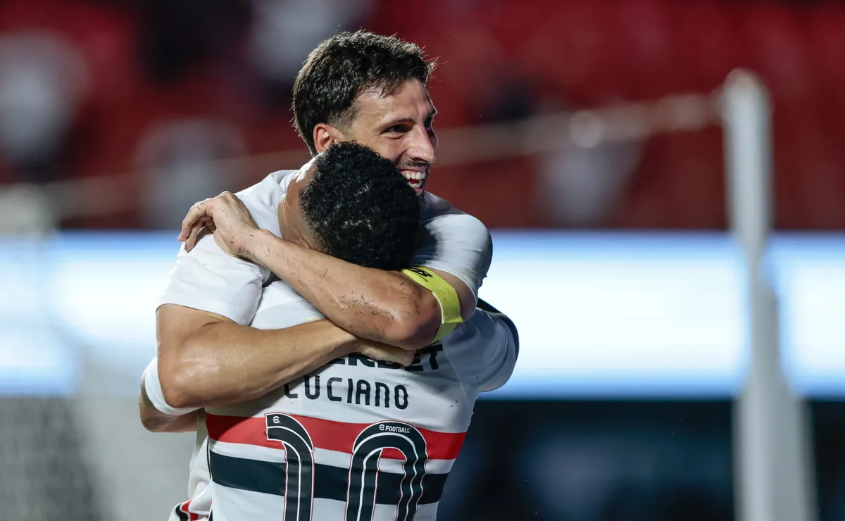 Escalação do São Paulo: Calleri, Luciano, Bobadilla e Sabino desfalcam time contra o Vitória