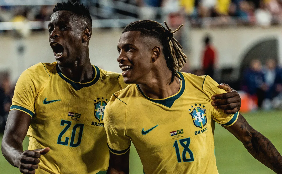 Flamengo ainda não negocia com Danilo e estuda se vai fazer uma proposta pelo volante