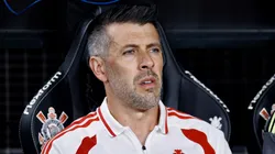 SP - SAO PAULO - 05/04/2026 - BRASILEIRO A 2026, CORINTHIANS X INTERNACIONAL - Paulo Pezzolano tecnico do Internacional durante partida contra o Corinthians no estadio Arena Corinthians pelo campeonato Brasileiro A 2026. Foto: Marcello Zambrana/AGIF