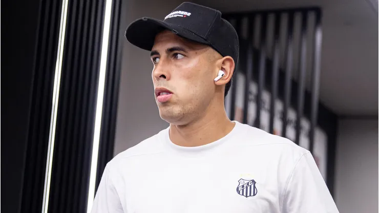Volante tem jogado muita bola - Foto: Raul Baretta/Santos FC.